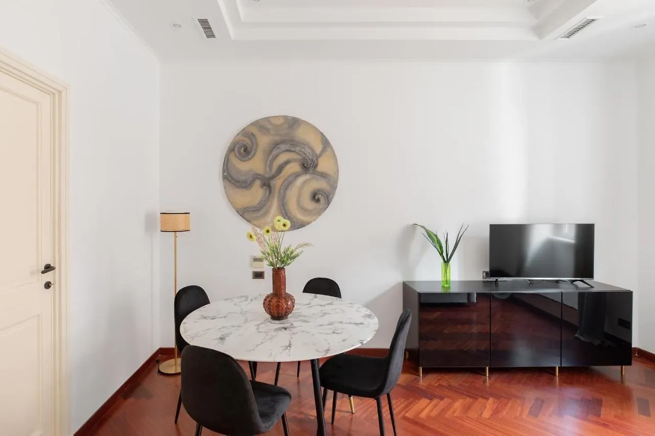 Iflat Veneto Area'S Penthouse Apartment Rome Italy