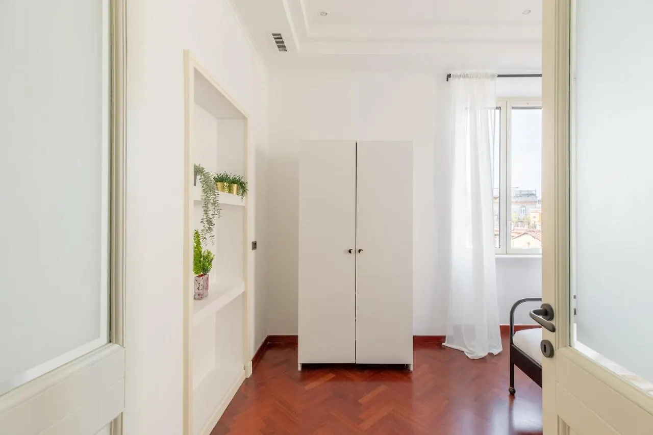 Iflat Veneto Area'S Penthouse Apartment Rome